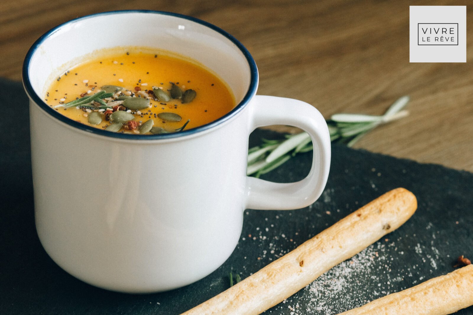 The Perfect Autumn Roast Carrot & Fennel Soup