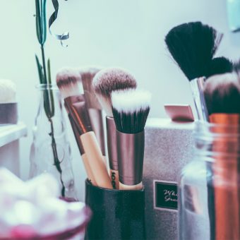 How to Make Your Own Mascara