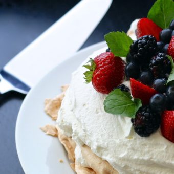 Mini Meringues with Lemon Coconut Cream