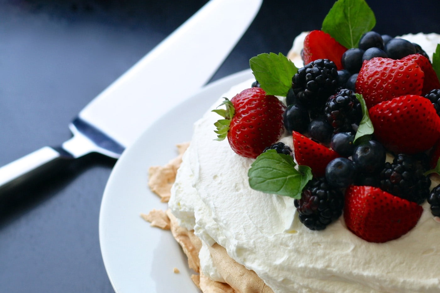 Mini Meringues with Lemon Coconut Cream