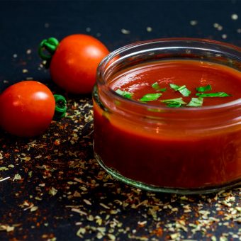 Super Easy Homemade No-Chop Tomato Sauce