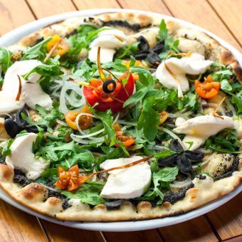 500 Calories or Less: Low Calorie Pizza