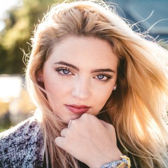 How To Keep Your Skin Glowing In Winter