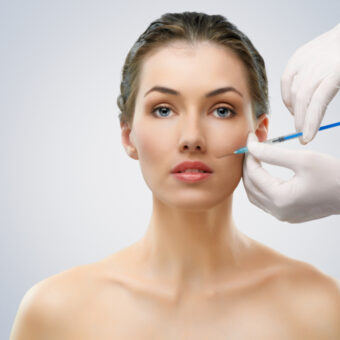 5 Ways To Tighten Sagging Skin